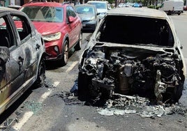 La columna de humo que ha provocado el incendio.