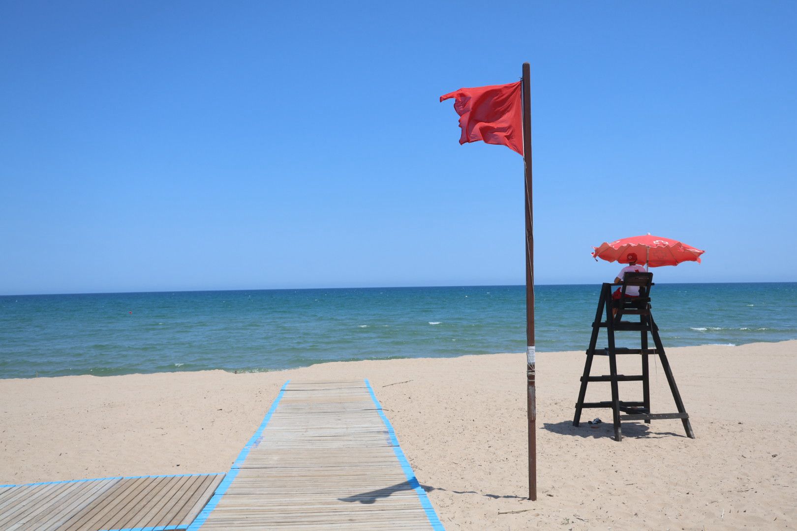 FOTOS | Playas cerradas este miércoles en Valencia