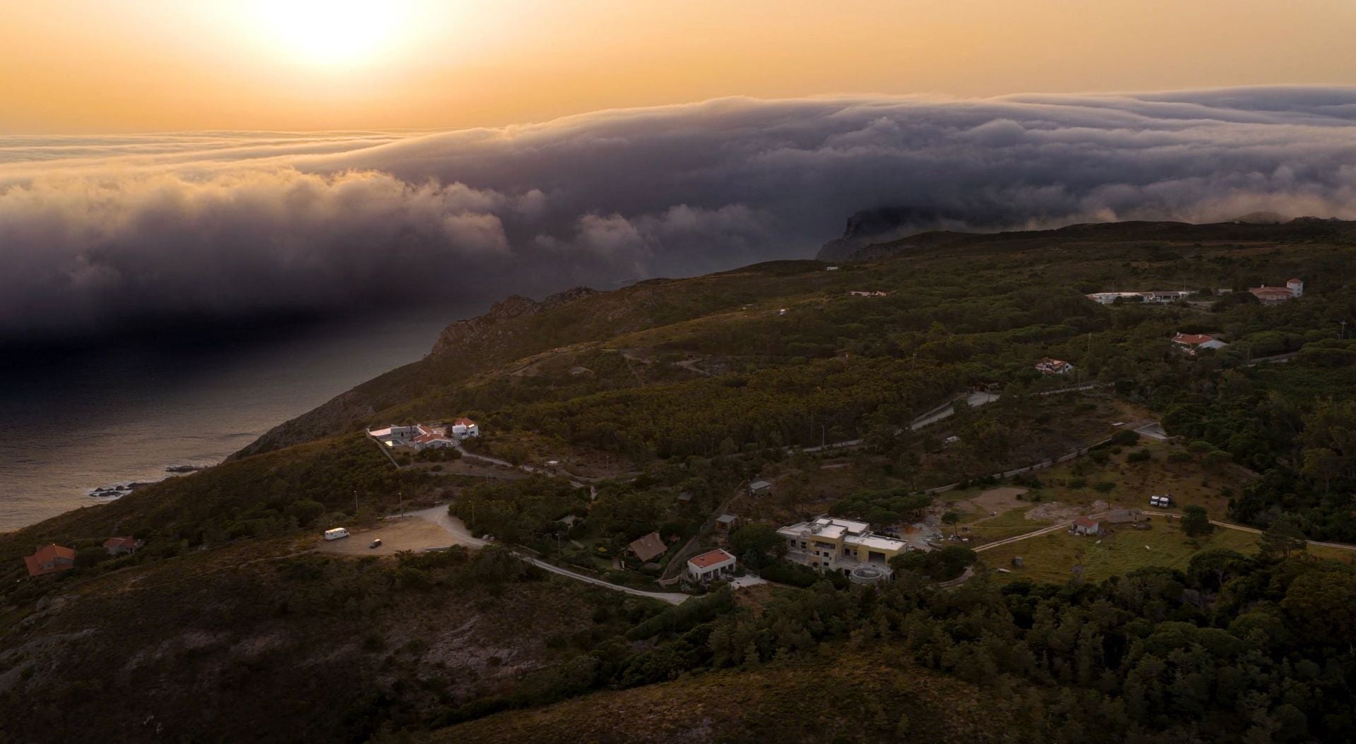 Fotos: Un &#039;tsunami de nubes&#039; sorprende e inquieta a los bañistas en Portugal
