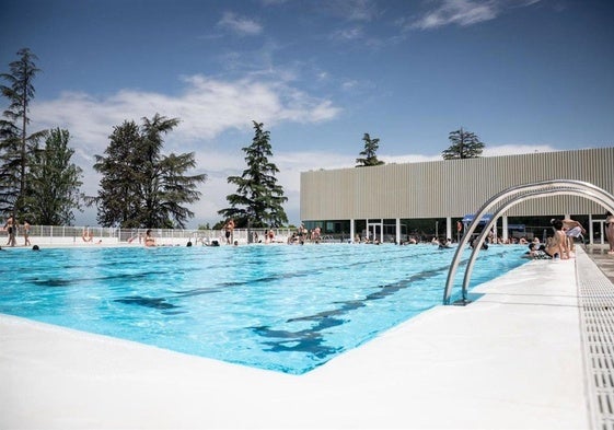 Una piscina en una imagen de archivo.