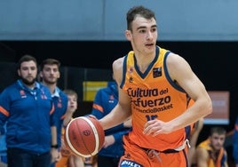 Millán Jiménez, en un partido en L'Alqueria del Basket.