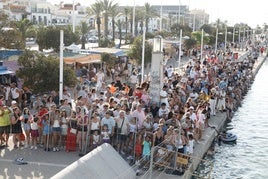 Espectadores de Bous a la mar.