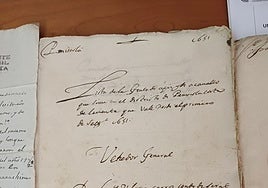 Uno de los documentos recuperados por los agentes.