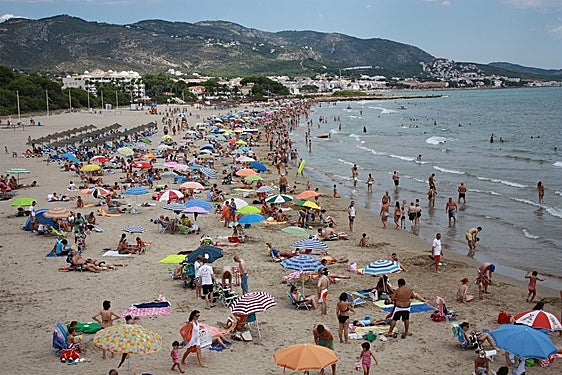 Muere un hombre mientras se bañaba en la playa en Alcossebre