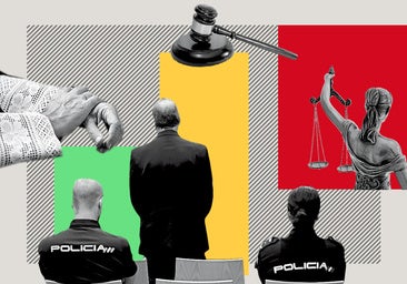 Dos abogados, en la puerta principal de la Ciudad de la Justicia.