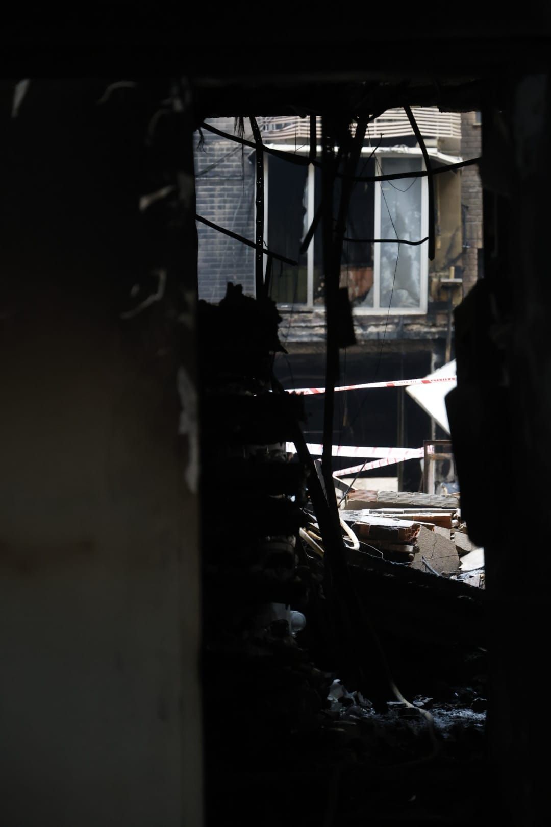 FOTOS | El día después del incendio en la avenida del Puerto