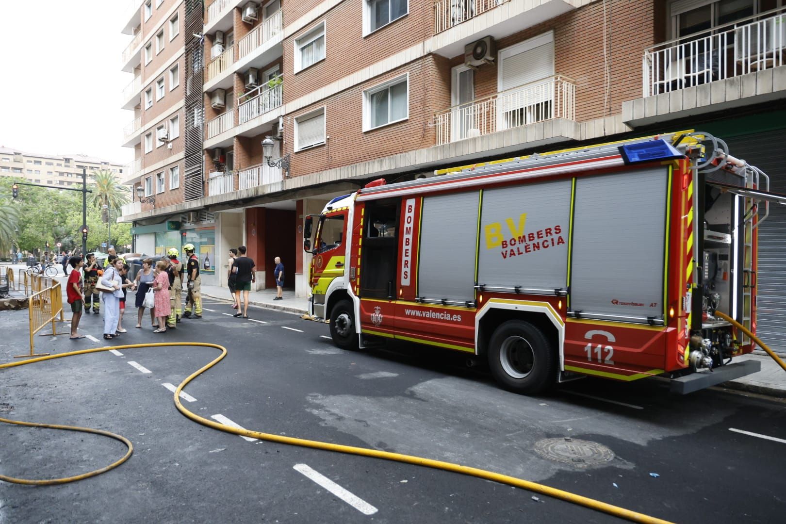 FOTOS | El día después del incendio en la avenida del Puerto