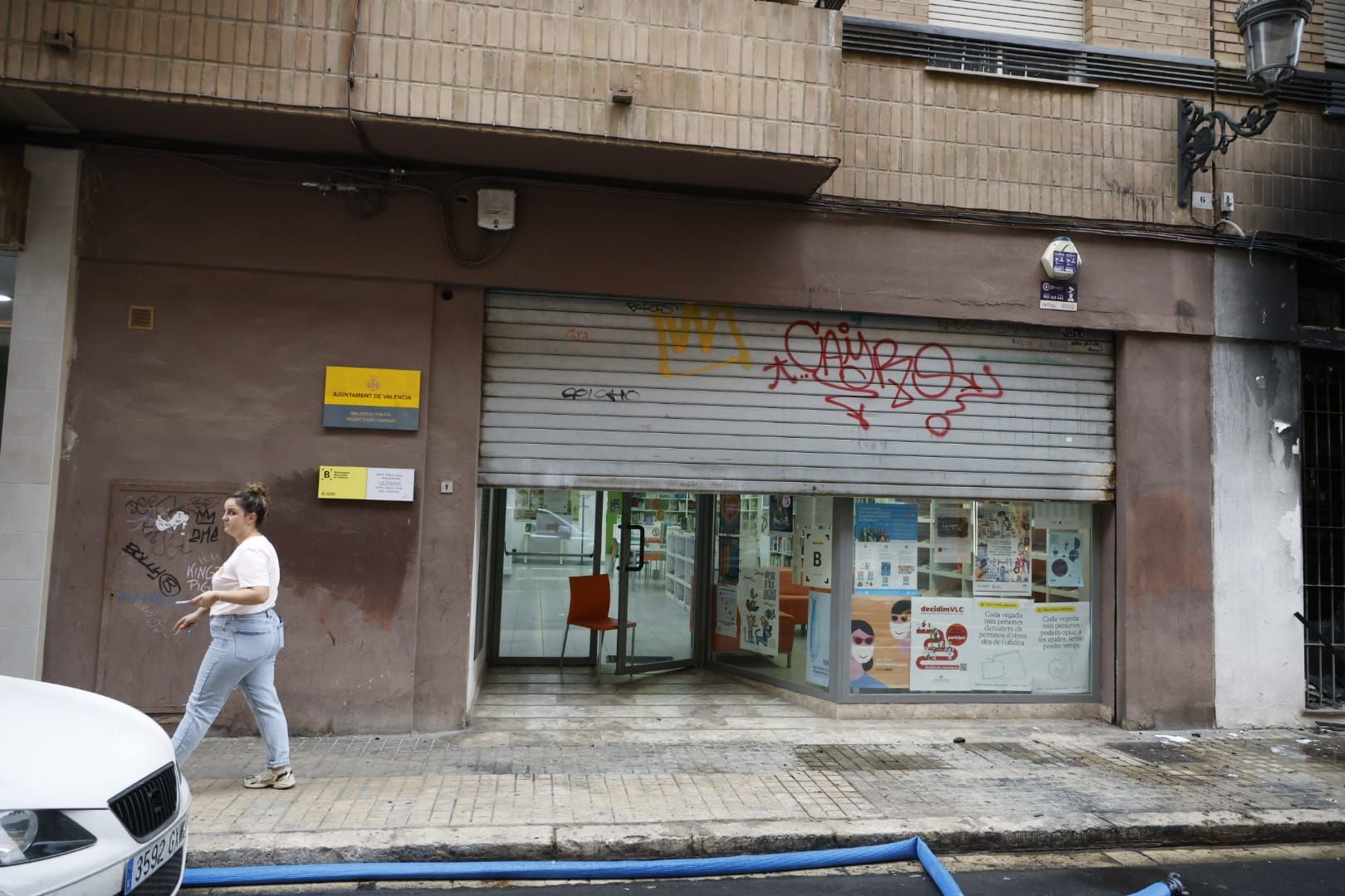 FOTOS | El día después del incendio en la avenida del Puerto