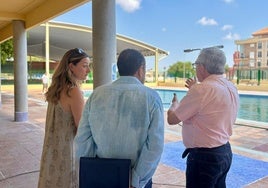 Visita de la concejala de Deportes, Rocío Gil, a las instalaciones de Castellar-l'Oliveral.