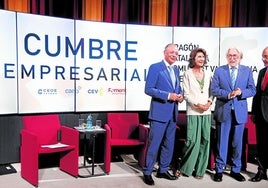 Salvador Navarro, Carmen Planas, Josep Sánchez Llibre y Miguel Marzo, este jueves, en Barcelona.