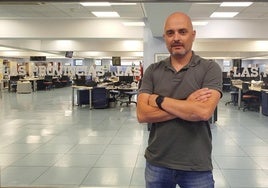 Héctor Esteban en la redacción de LAS PROVINCIAS.