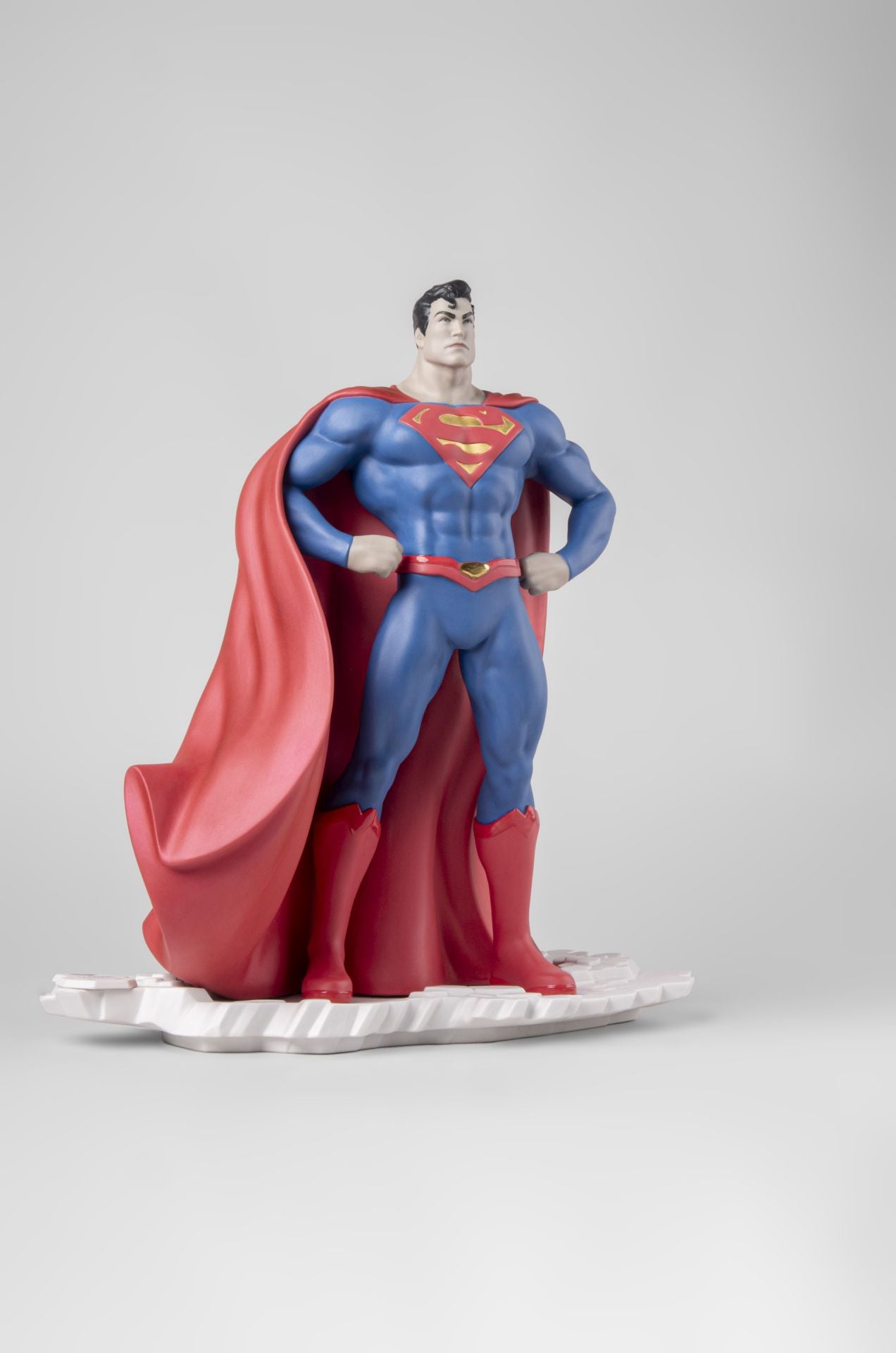 Imagen de la figura de porcelana de edición limitada.