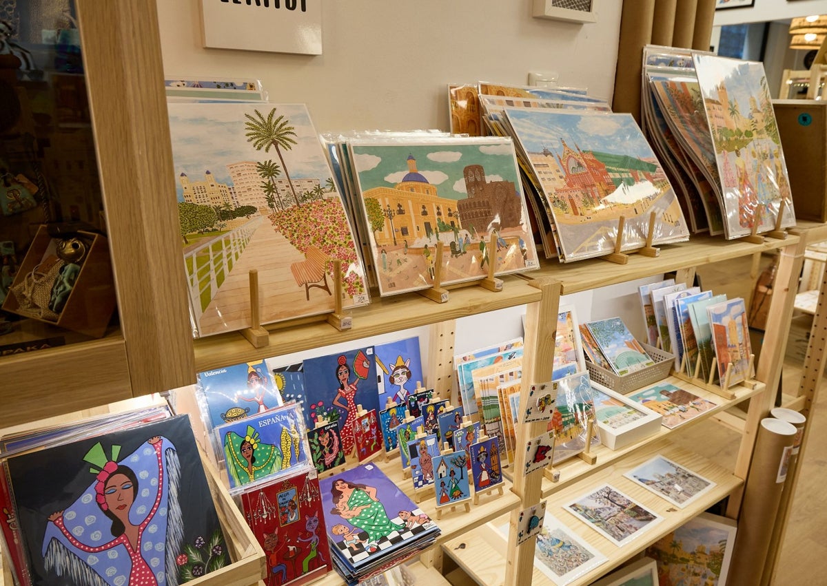 Imagen secundaria 1 - Detalles de regalos dedicados a paisajes o recuerdos de Valencia en Mediterráneo, Market &amp; Co.