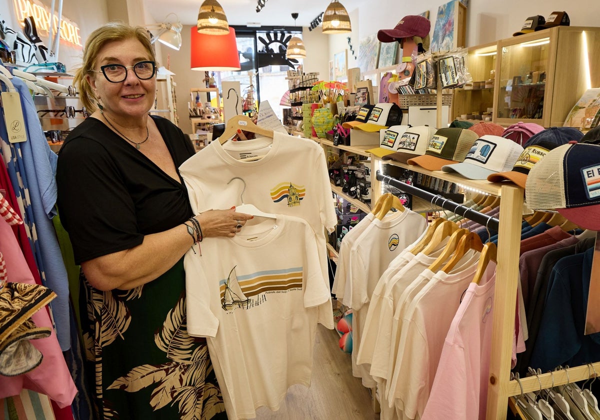 Sonia Pérez, en la tienda Mediterráneo, Market & Co, en la plaza de la Virgen.