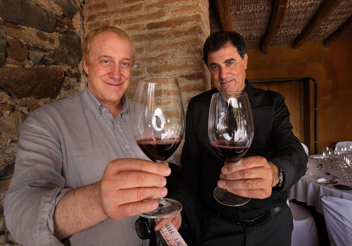 Toni Cruz (d) junto a Josep Maria Mainat en una imagen de archivo.