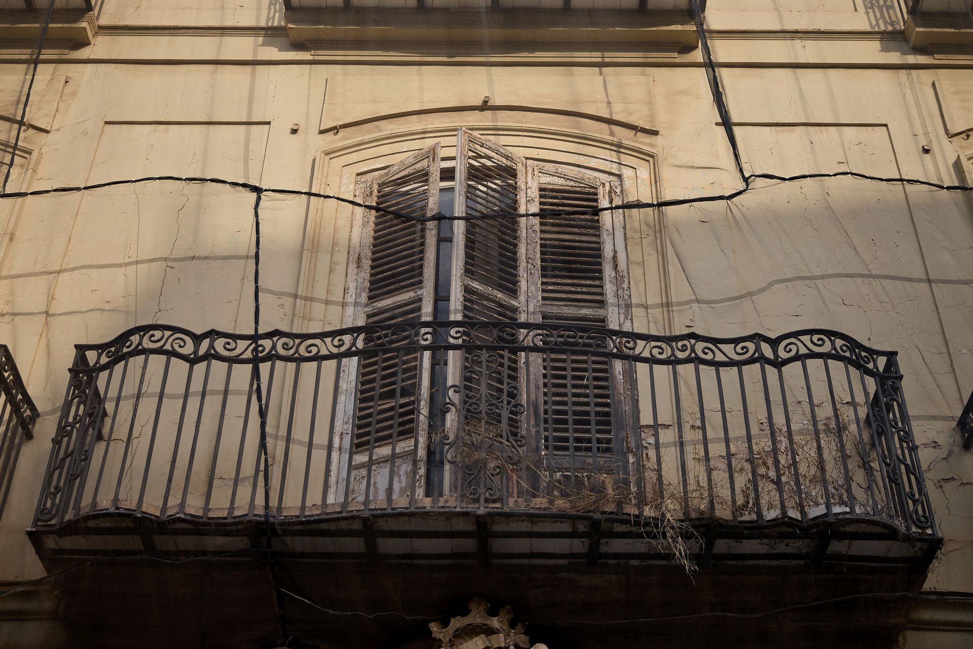 FOTOS | Así es por dentro el refugio antiaéreo del Palacio de Montortal en Valencia