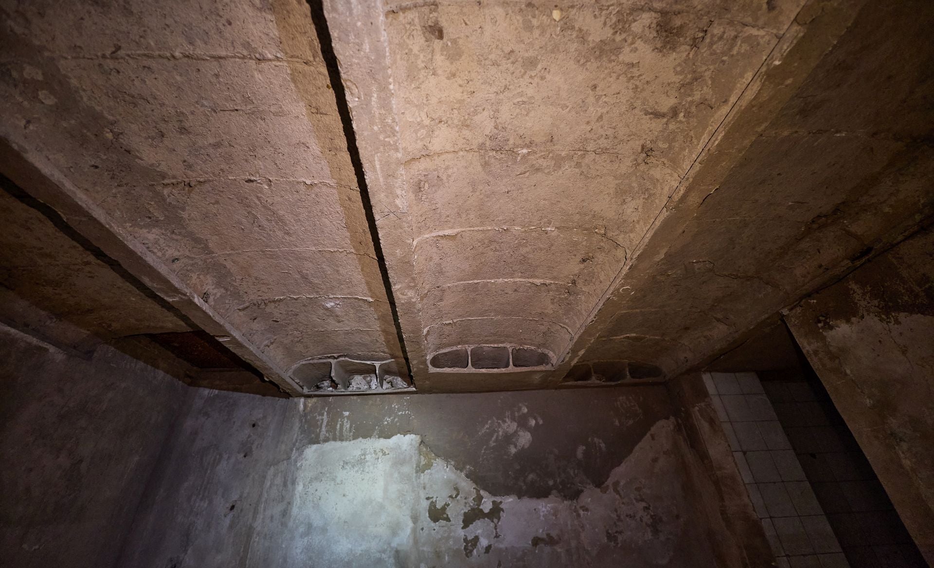 FOTOS | Así es por dentro el refugio antiaéreo del Palacio de Montortal en Valencia