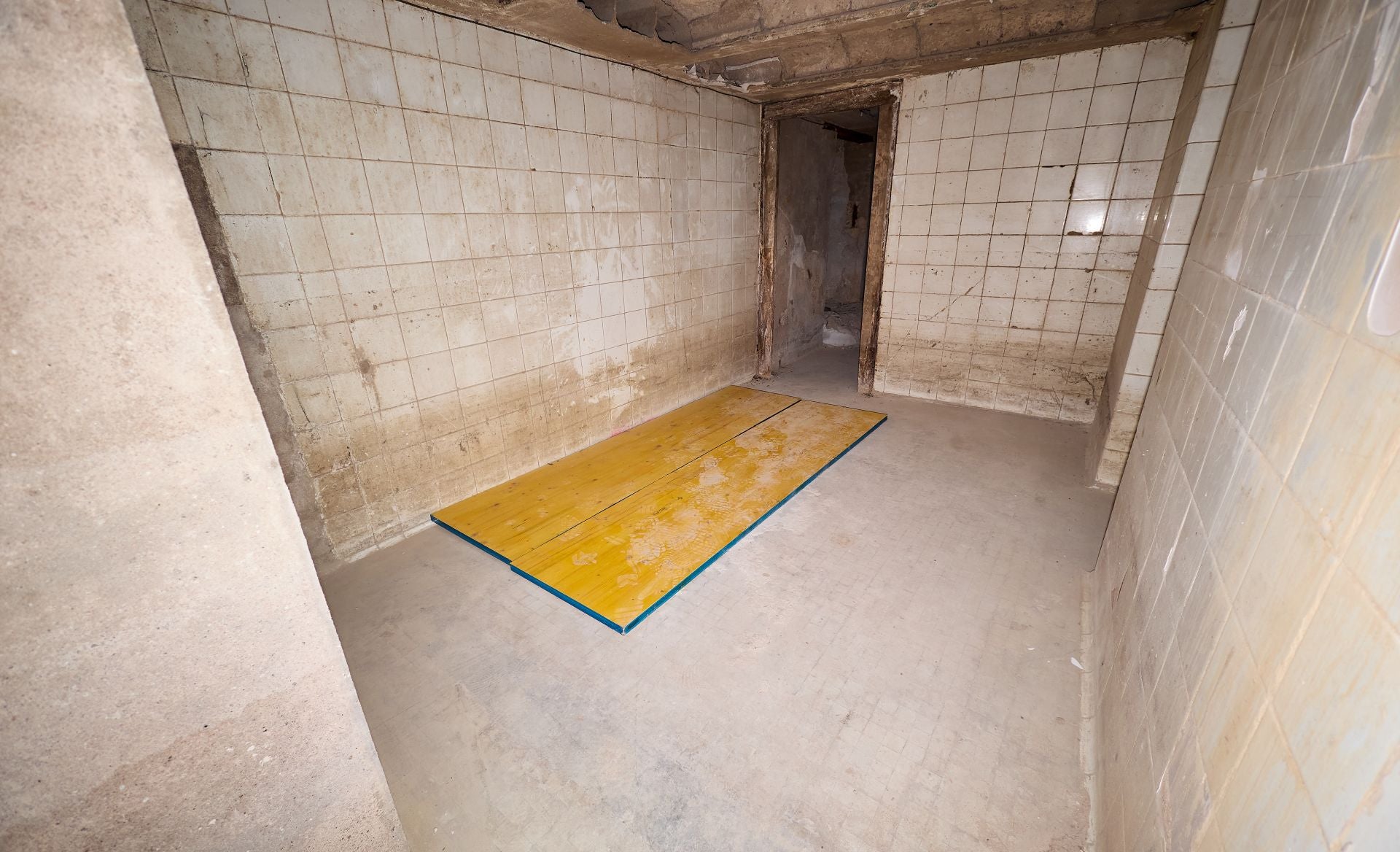 FOTOS | Así es por dentro el refugio antiaéreo del Palacio de Montortal en Valencia