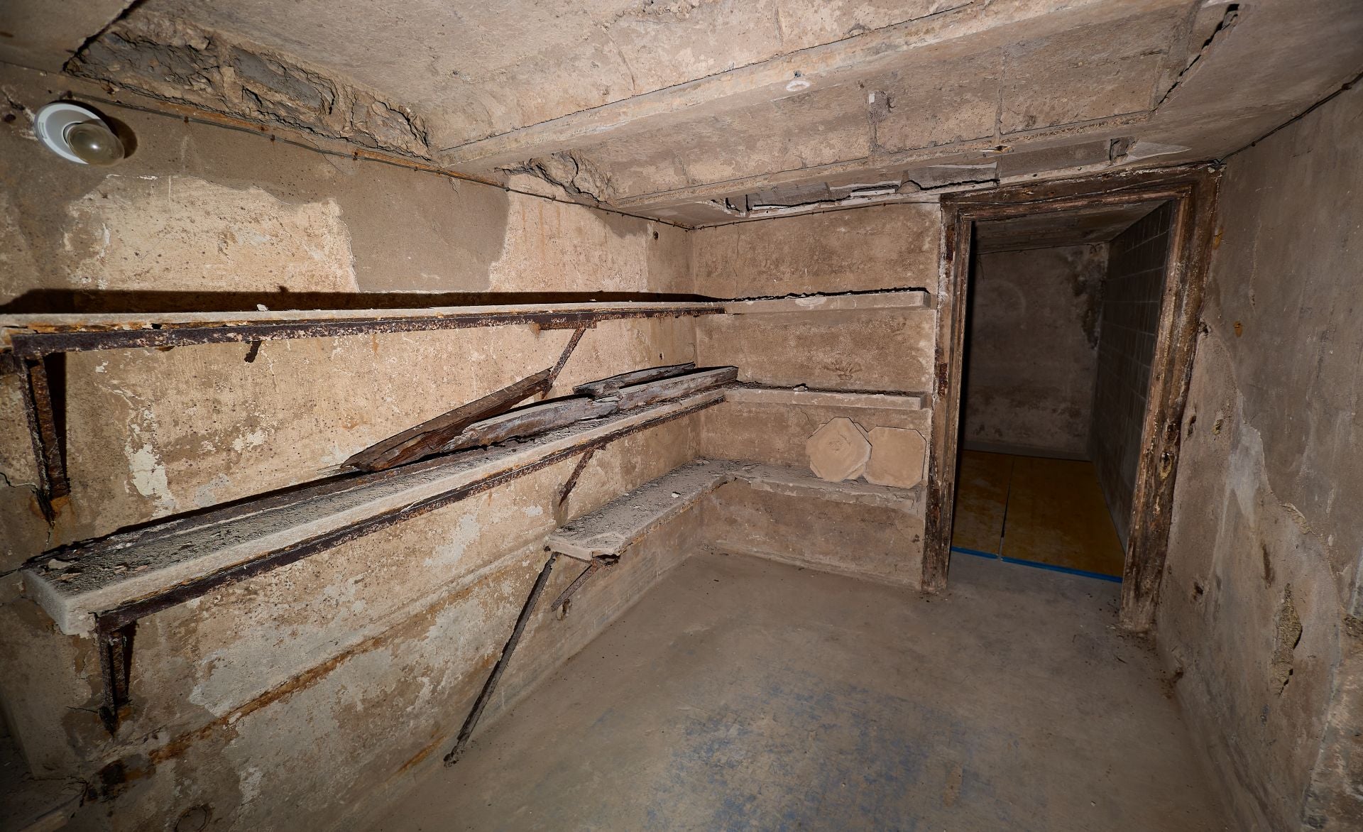 FOTOS | Así es por dentro el refugio antiaéreo del Palacio de Montortal en Valencia
