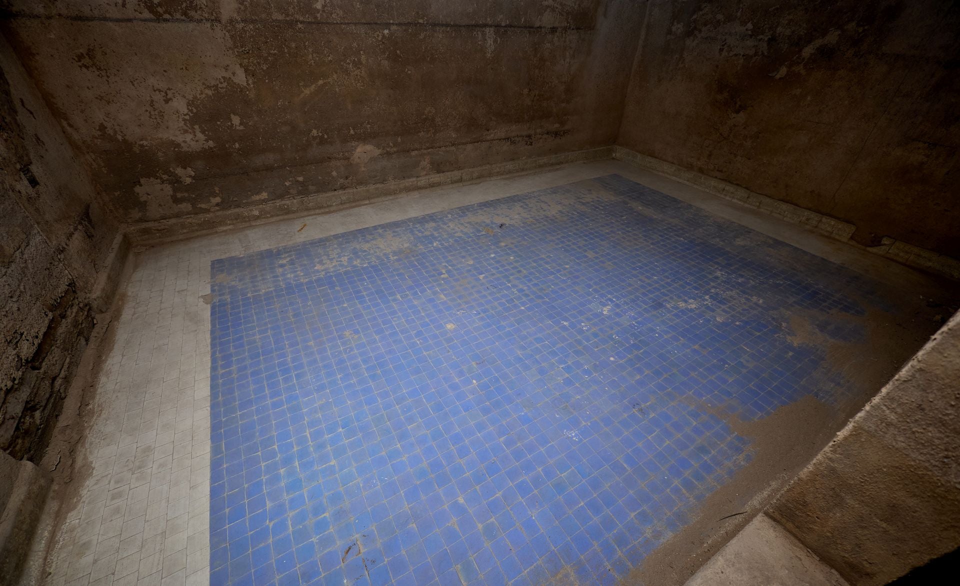 FOTOS | Así es por dentro el refugio antiaéreo del Palacio de Montortal en Valencia