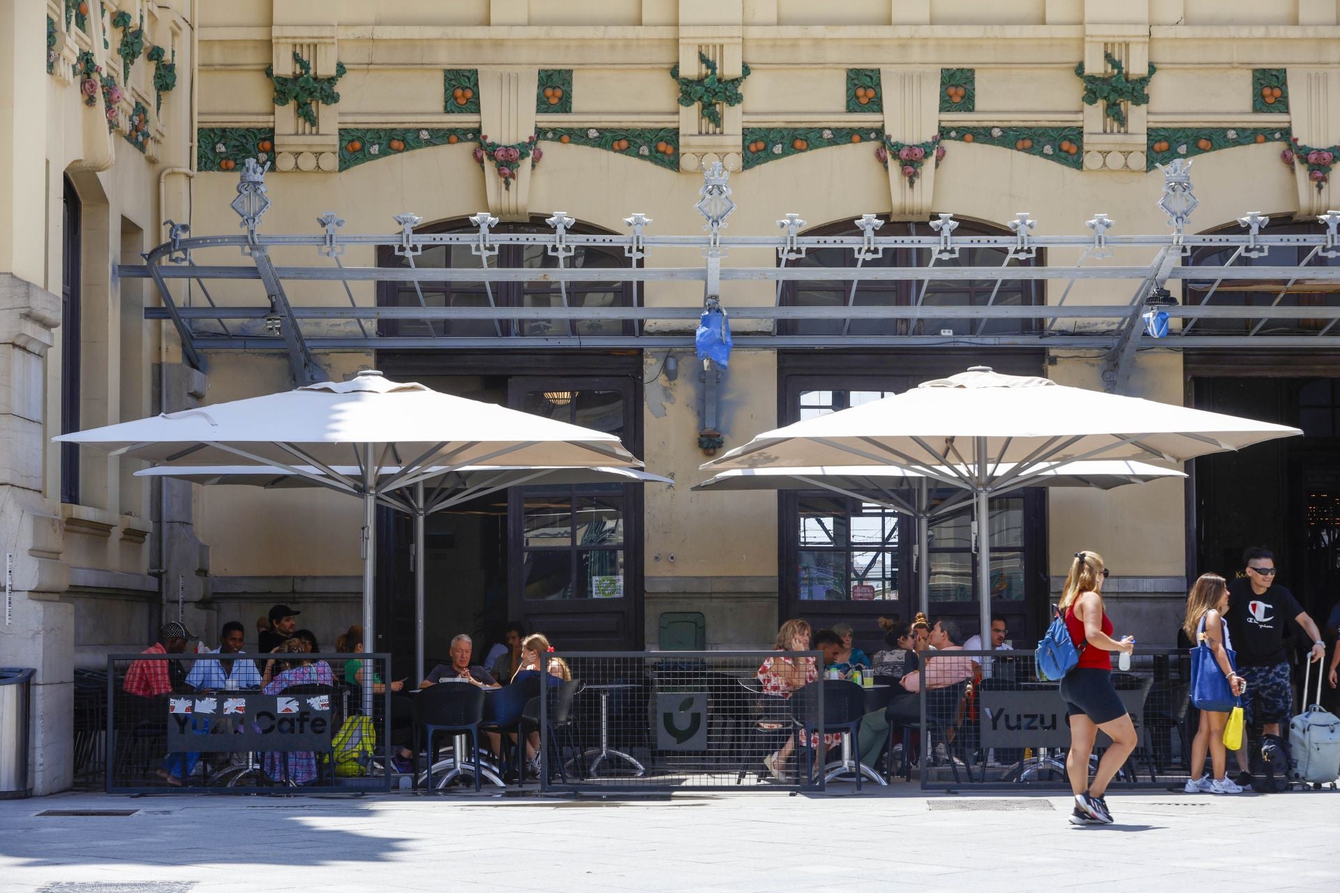 FOTOS | El zoco de la estación del Norte de Valencia