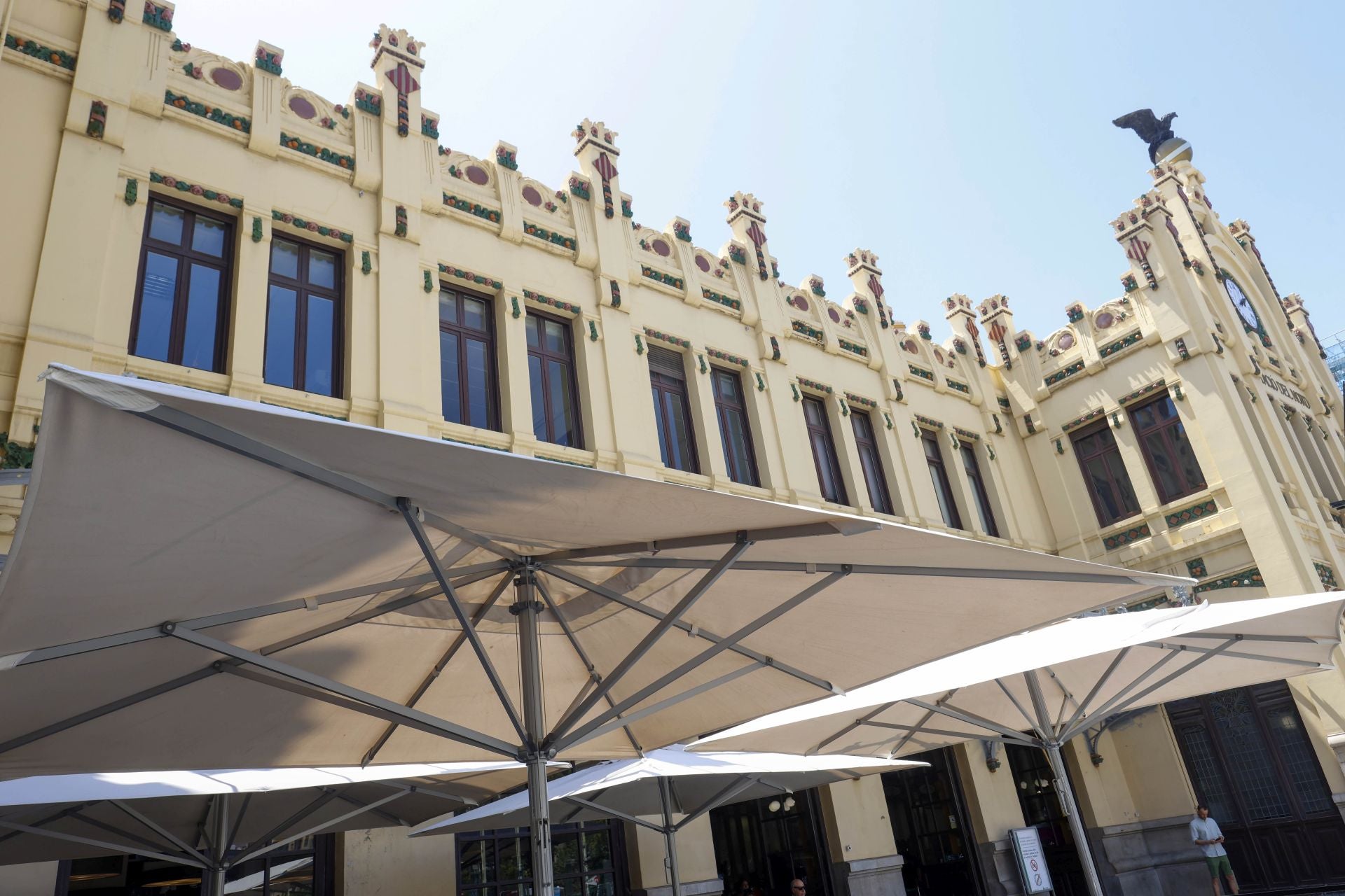 FOTOS | El zoco de la estación del Norte de Valencia