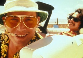 Johnny Deep en una escena de la película 'Miedo y asco en Las Vegas'