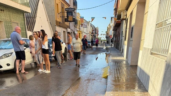 Rotura de una nueva tubería de agua en EL Palmar.