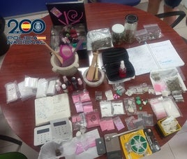 Material requisado por la Policía Nacional.