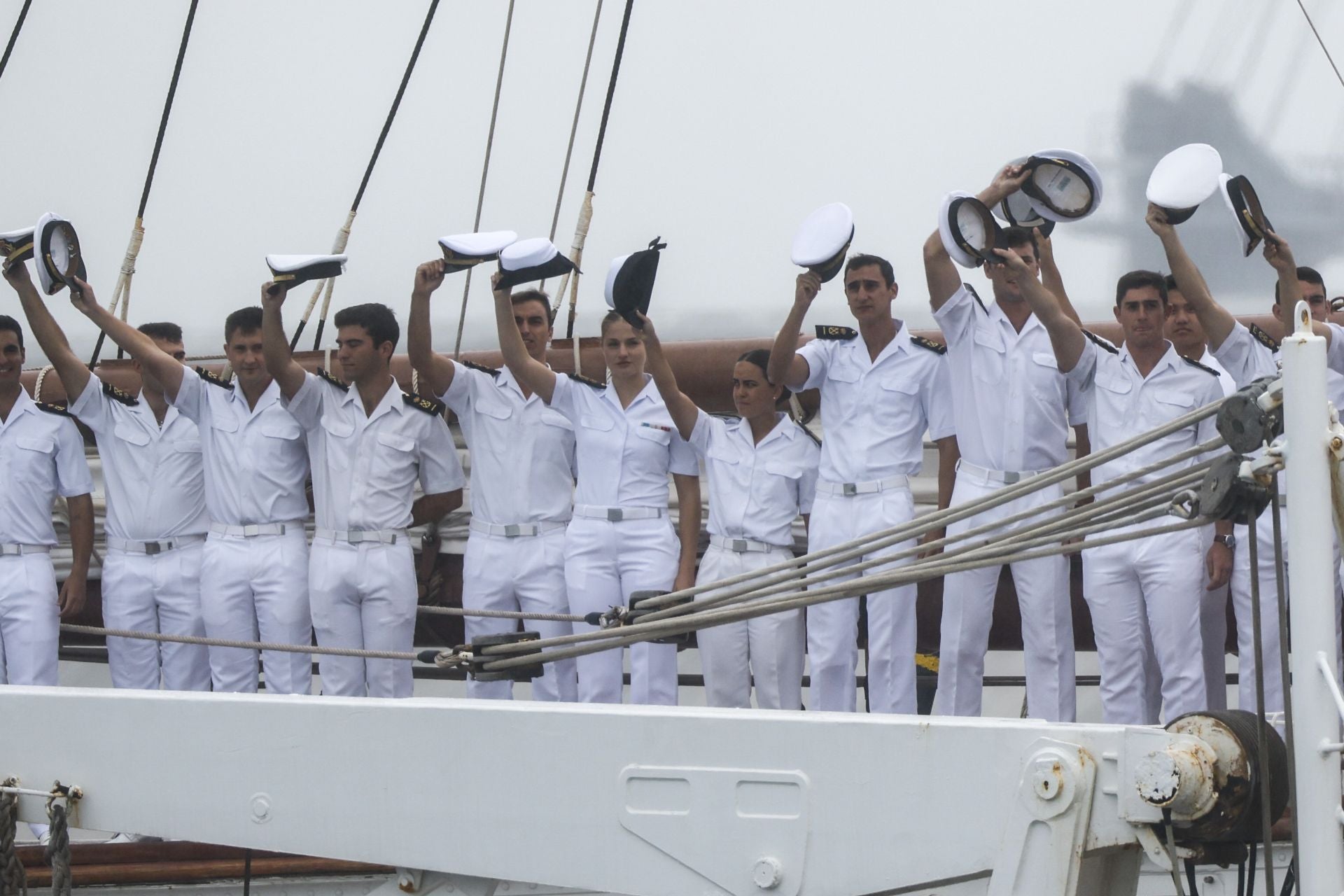 Fotos: La princesa Leonor llega a Marín y finaliza su crucero de instrucción a bordo de Elcano