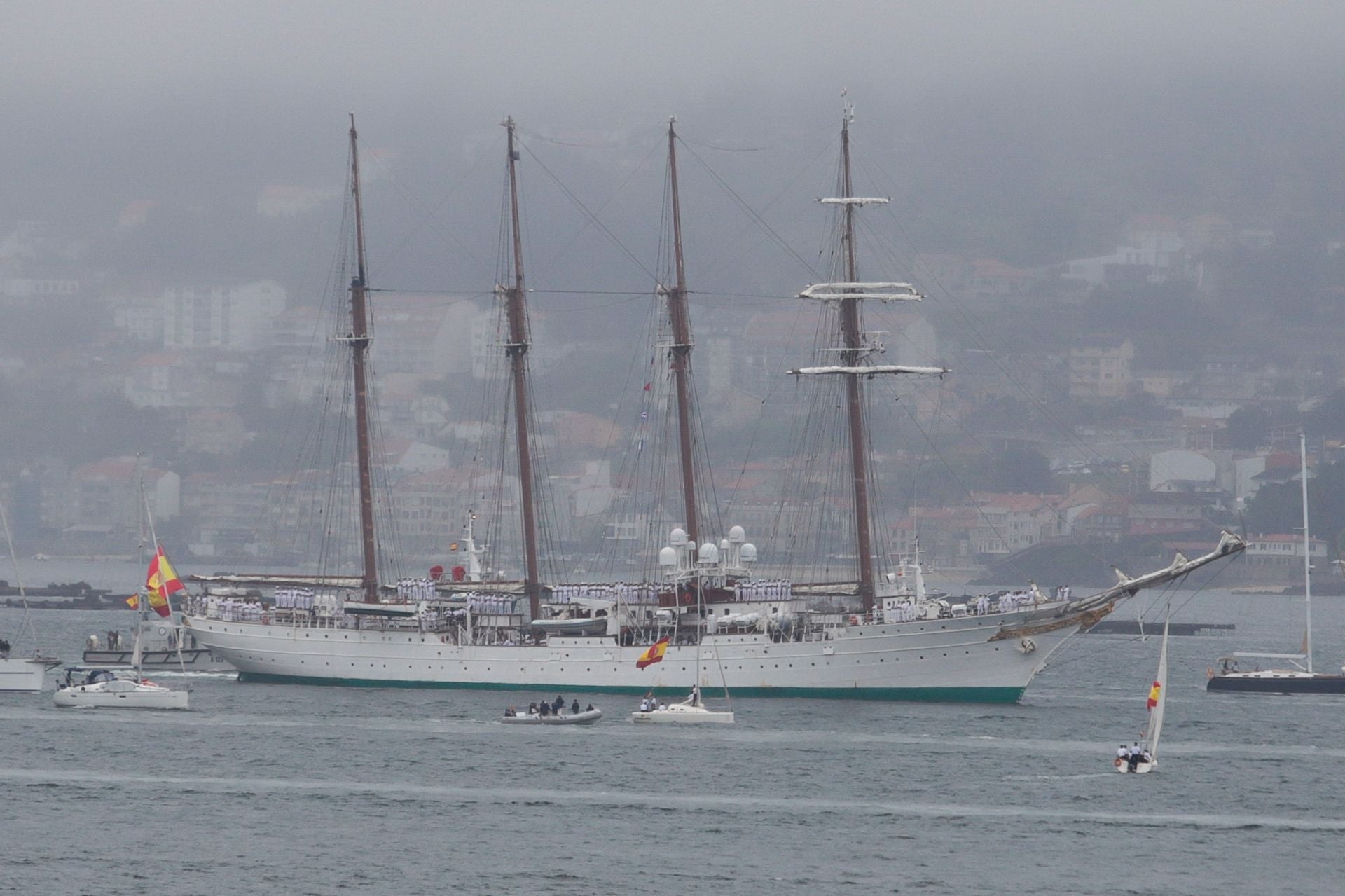 Fotos: La princesa Leonor llega a Marín y finaliza su crucero de instrucción a bordo de Elcano