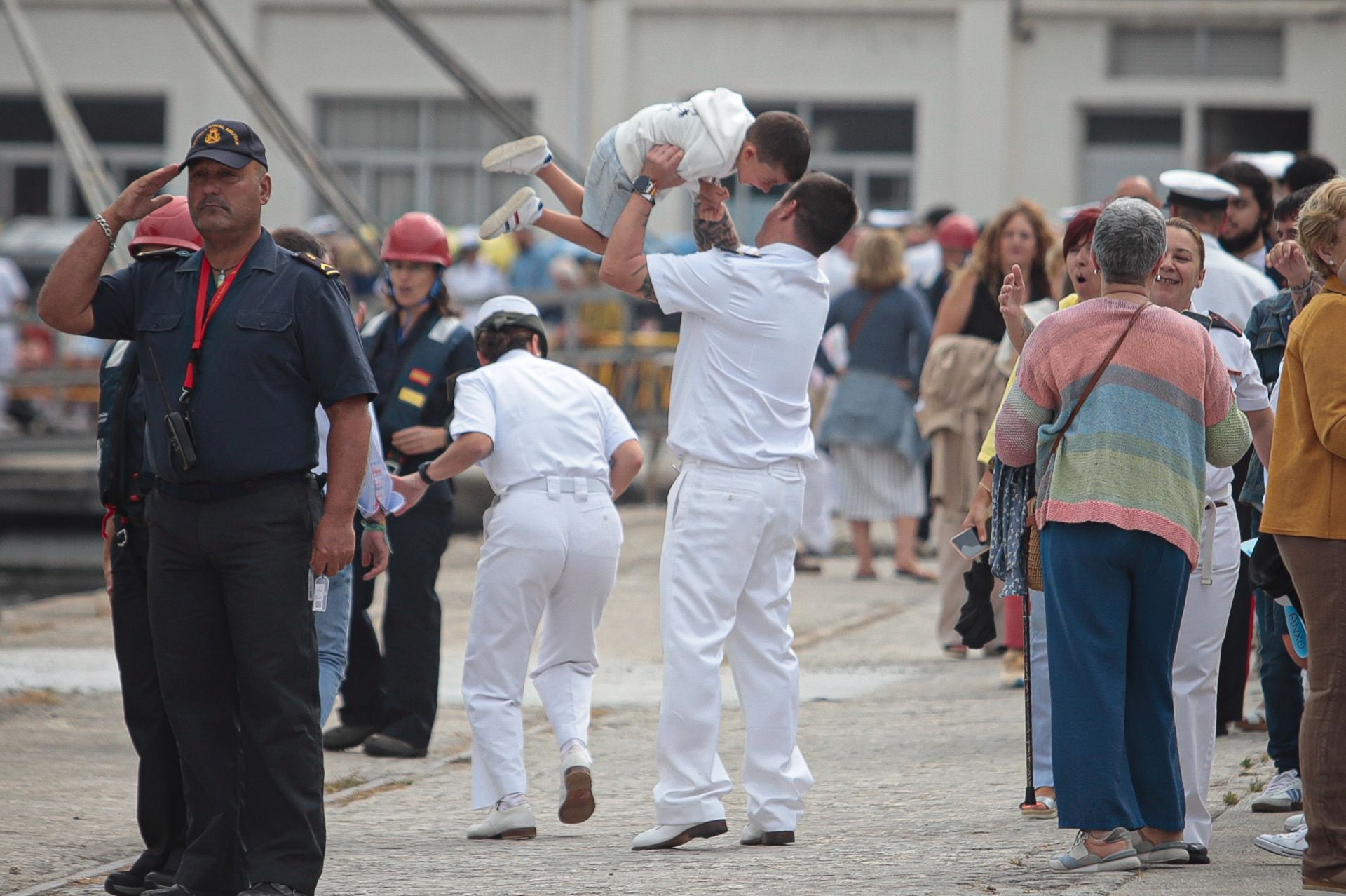 Fotos: La princesa Leonor llega a Marín y finaliza su crucero de instrucción a bordo de Elcano