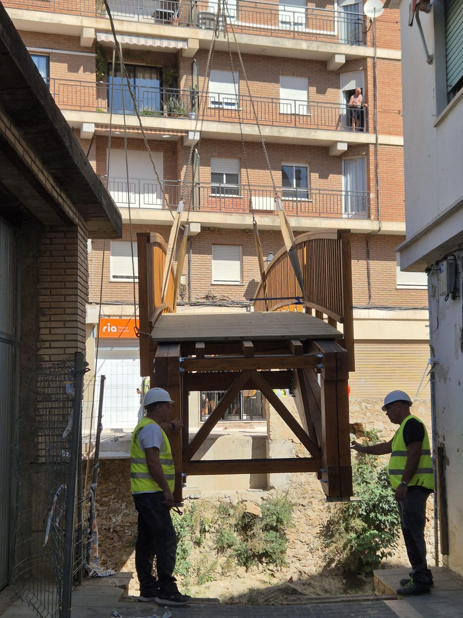 Fotos de la nueva pasarela de Chiva