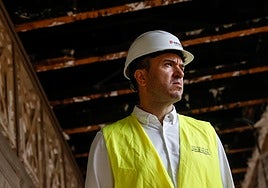 El presidente de la Diputación, Vicente Mompó, supervisa las obras de la Plaza de Toros