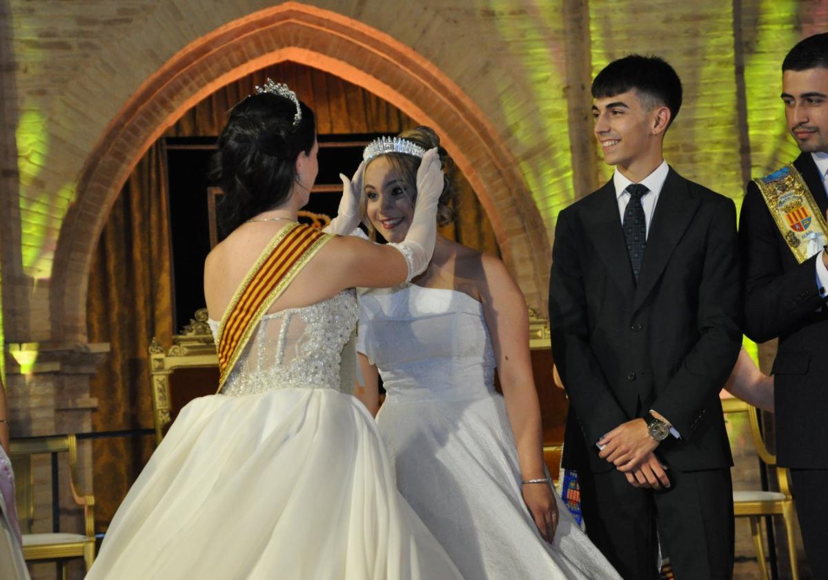 Coronación de la Reina, Paula Lloria, y el Rey, David Reinón.