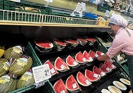 Lineal de uno de los supermercados de Consum.