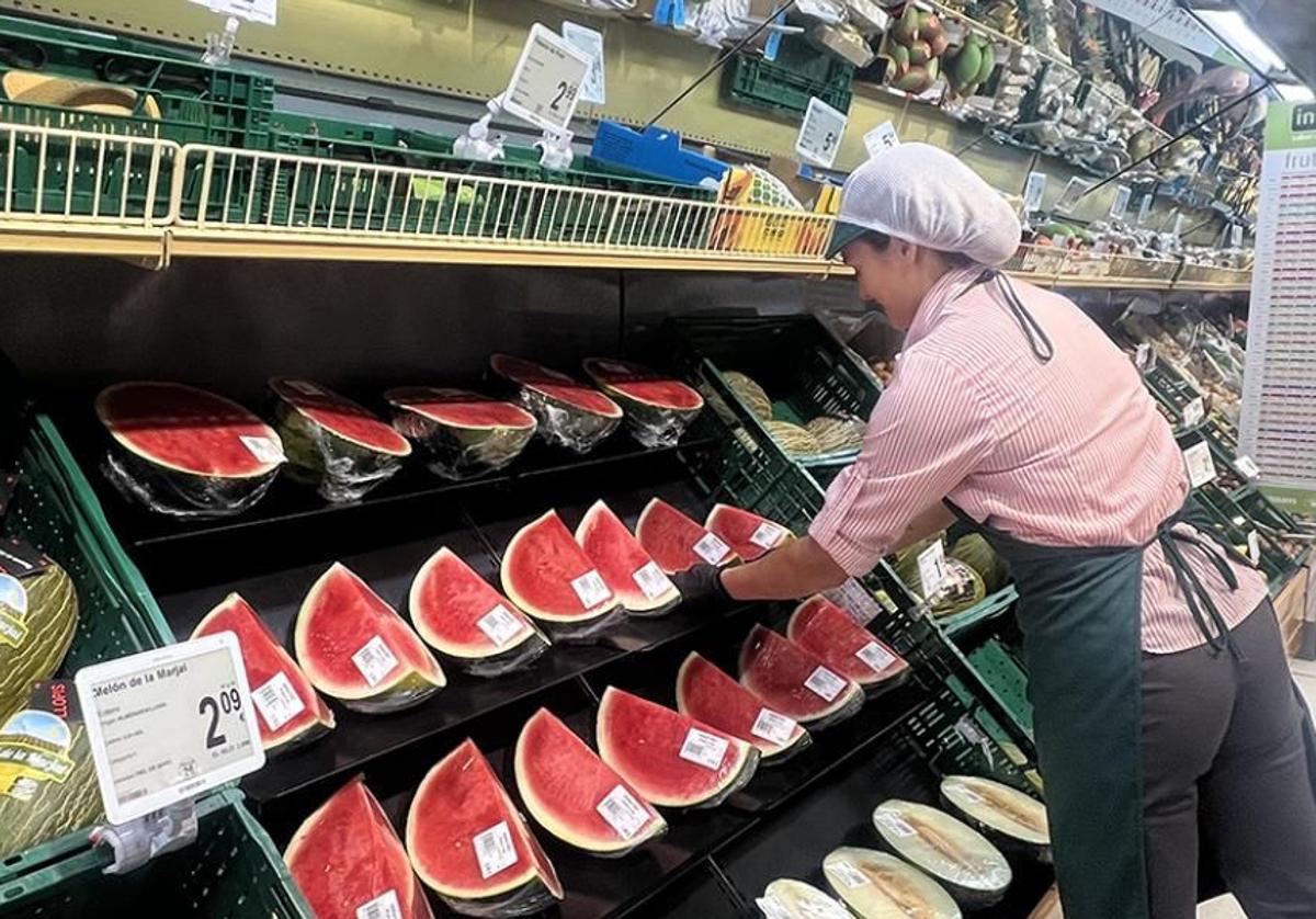 Lineal de uno de los supermercados de Consum.
