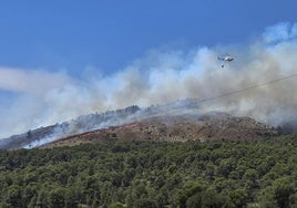 Estabilizado el incendio forestal de Ibi tras devorar cerca de 180 hectáreas
