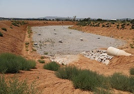Una de las balsas construidas para los sectores 11 y 12 de Loriguilla.