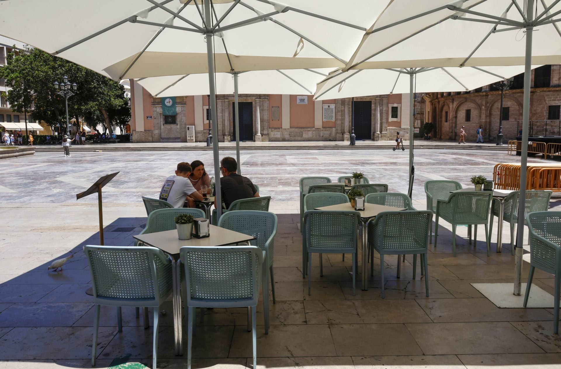 Los valencianos se ponen a remojo contra el calor