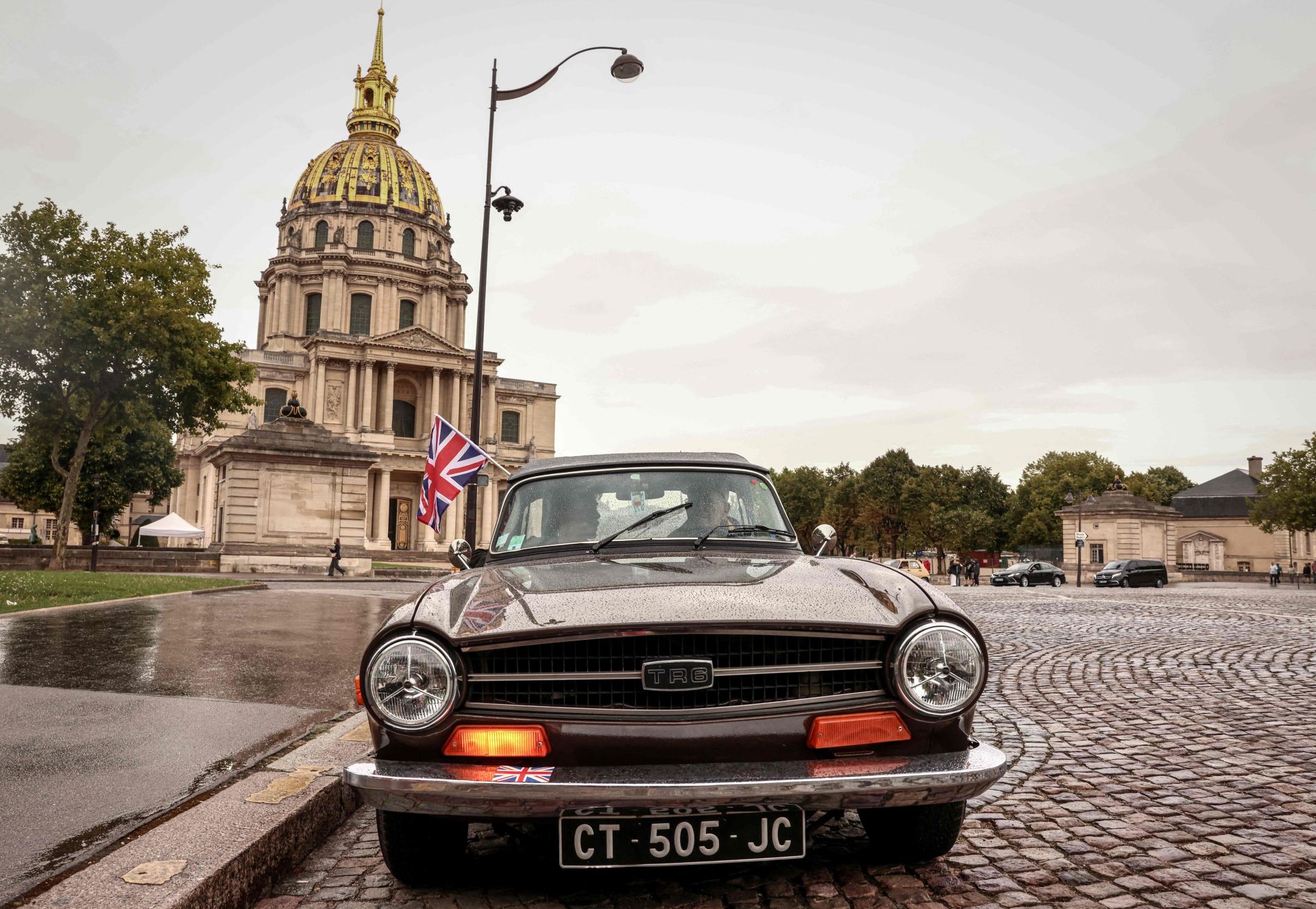 Los coches de época toman París