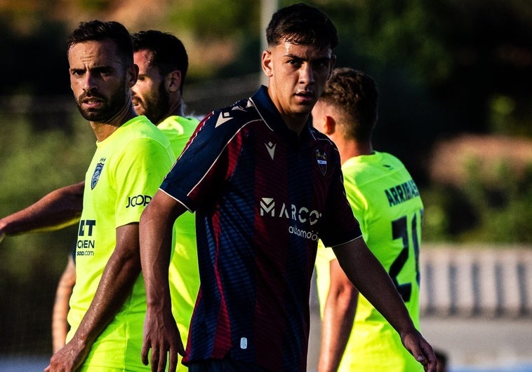 Edgar Alcañiz, nuevo acuerdo entre Levante y Cartagena