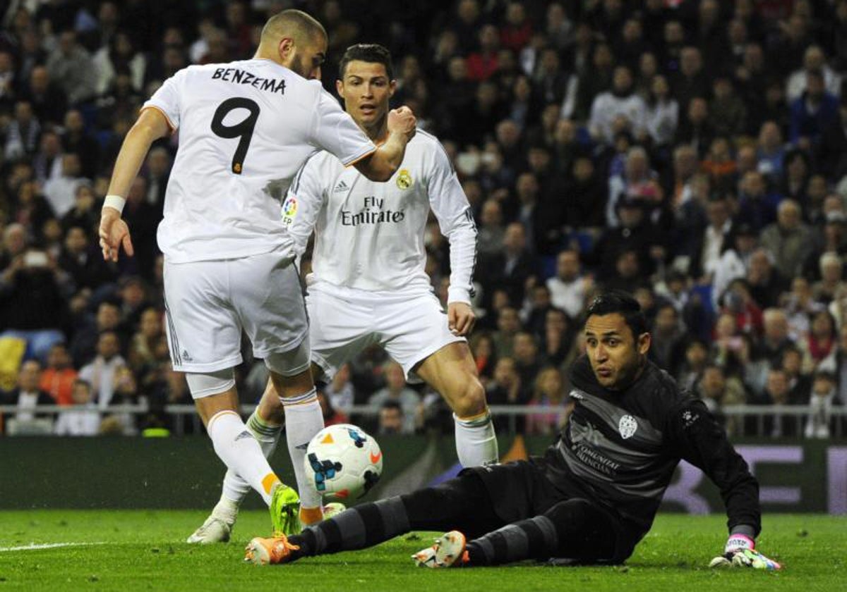 Keylor Navas, durante un partido contra el Real Madrid en el Bernabéu.