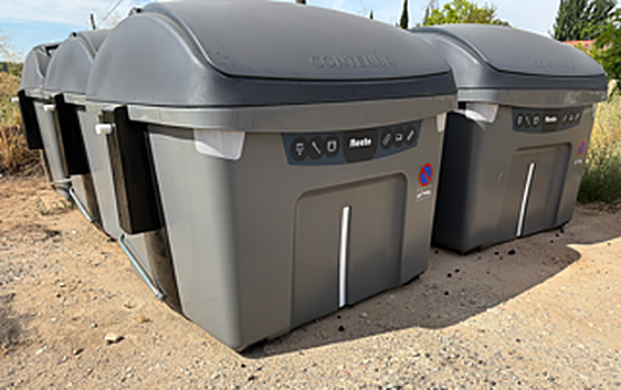 Contenedores en Camporrobles.