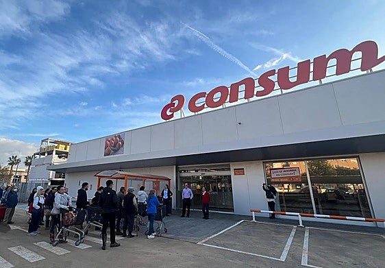 Un supermercado de Consum.