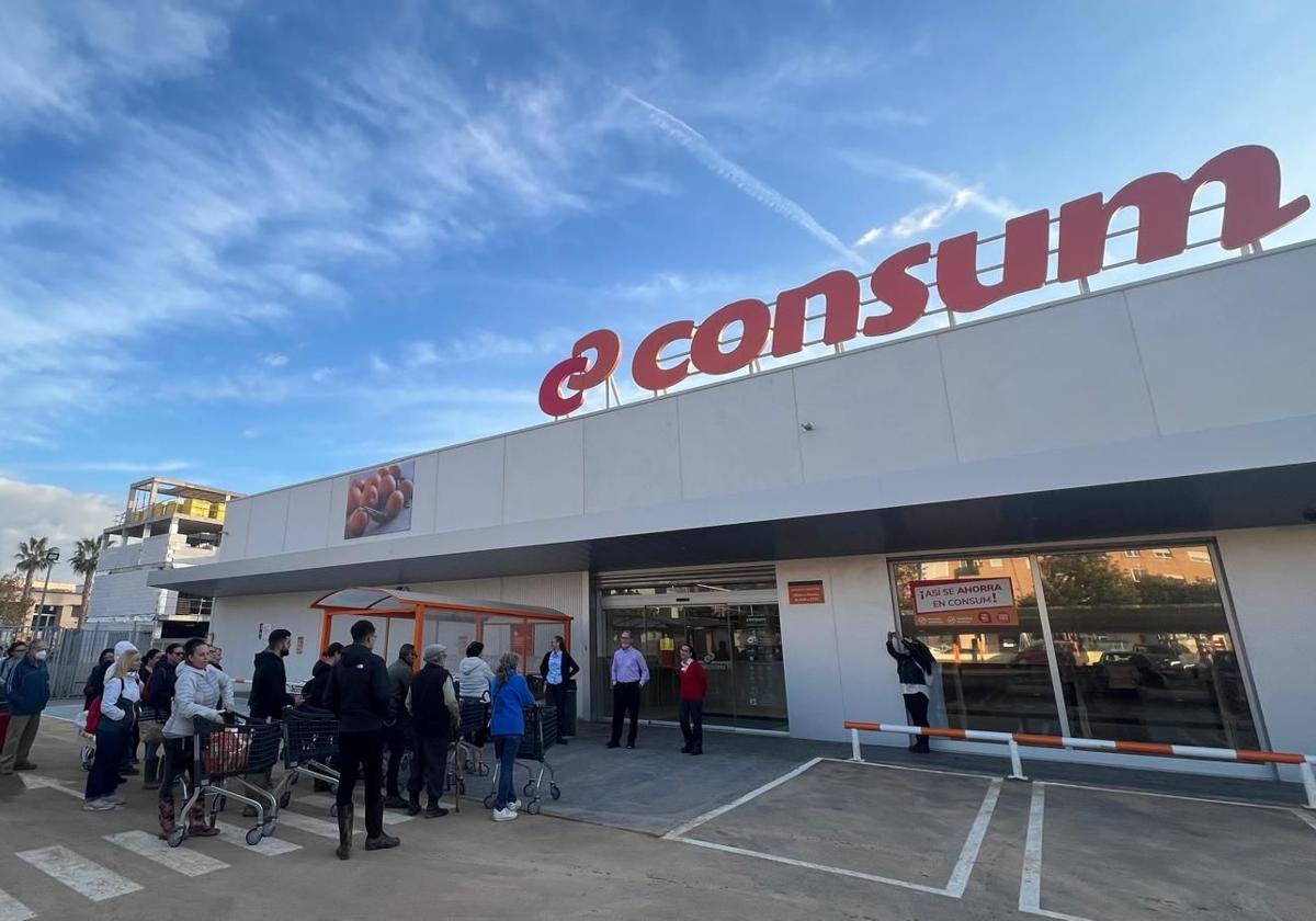 Un supermercado de Consum.