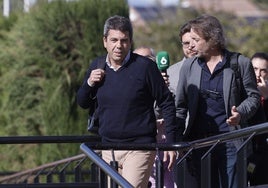 El president Carlos Mazón en el Centro de Coordinación de Emergencias de L'Eliana.