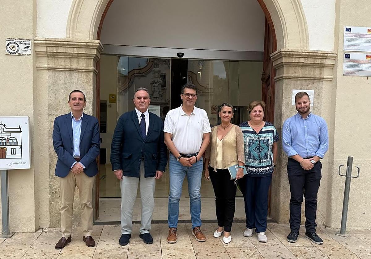 Foto de familia en la reunión mantenida este jueves.