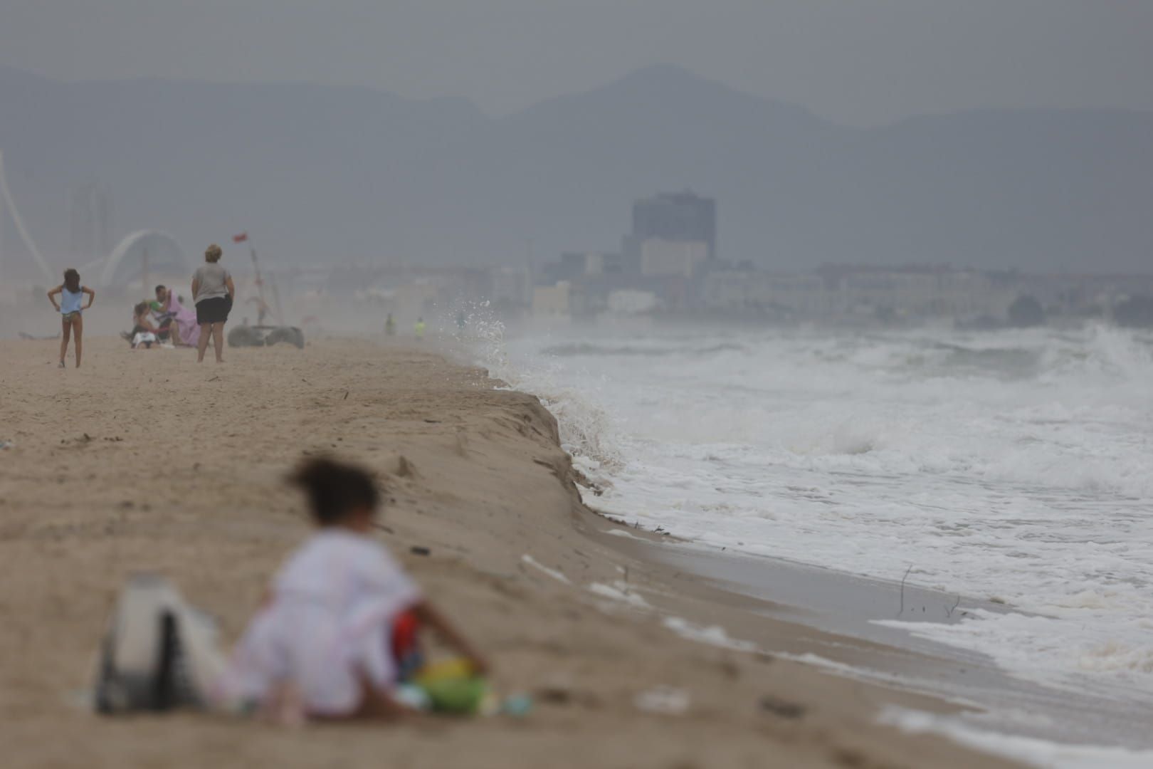 Bandera roja en la mayoría de playas de Valencia