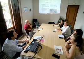 Reunión de responsables del Ayuntamiento y de la Confederación del Júcar.